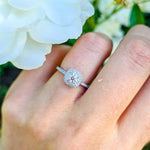 Anillo de Compromiso Doble Halo Cojin