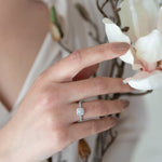 Anillo De Compromiso Halo Cojín