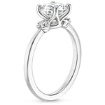 Anillo de Compromiso Tres Piedras Floral