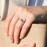 Anillo De Compromiso Halo Cojín