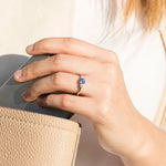 Anillo de Compromiso Tres Piedras Diamante y Zafiro
