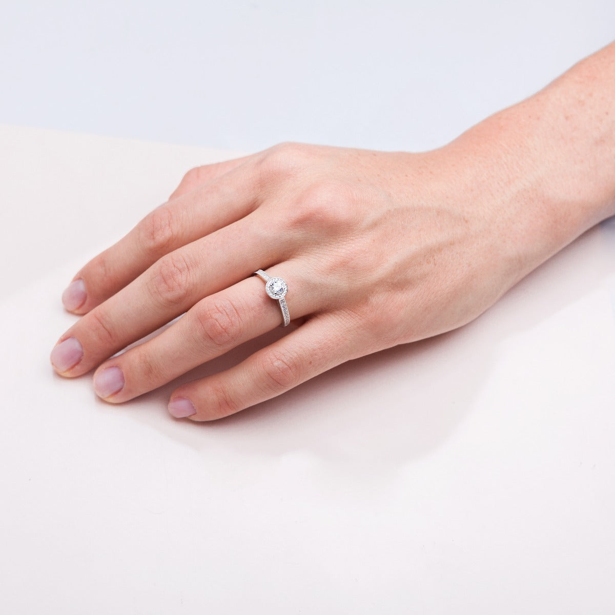 Anillo De Compromiso Halo Vintage Milgrain