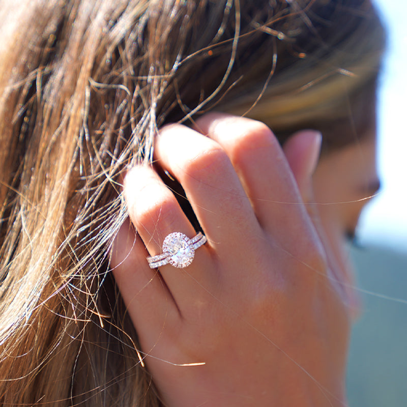La forma correcta de llevar un anillo de bodas.