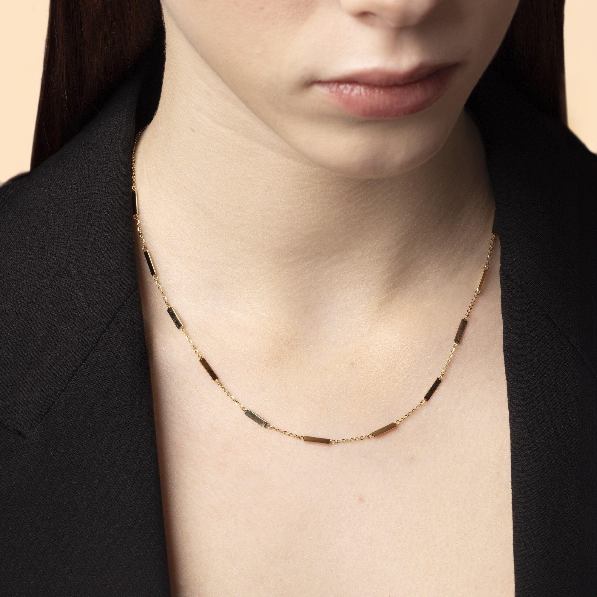 Collar Minimalista de Oro Amarillo 14K