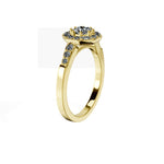 Anillo De Compromiso Halo Moissanita Baguette Hal-018 Oro Amarillo 18K Princesa 2 Moissanita Cultivado en Laboratorio