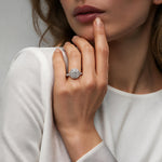 Anillo De Compromiso Halo Diamante Baguette Hal-018 Oro Rosado 18K Pera 0.45 Diamante Cultivado en Laboratorio