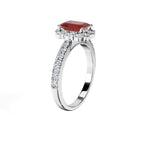 Anillo De Compromiso Halo Rubi Floral Hal-008 Oro Blanco 18K Esmeralda 1 Rubi Natural