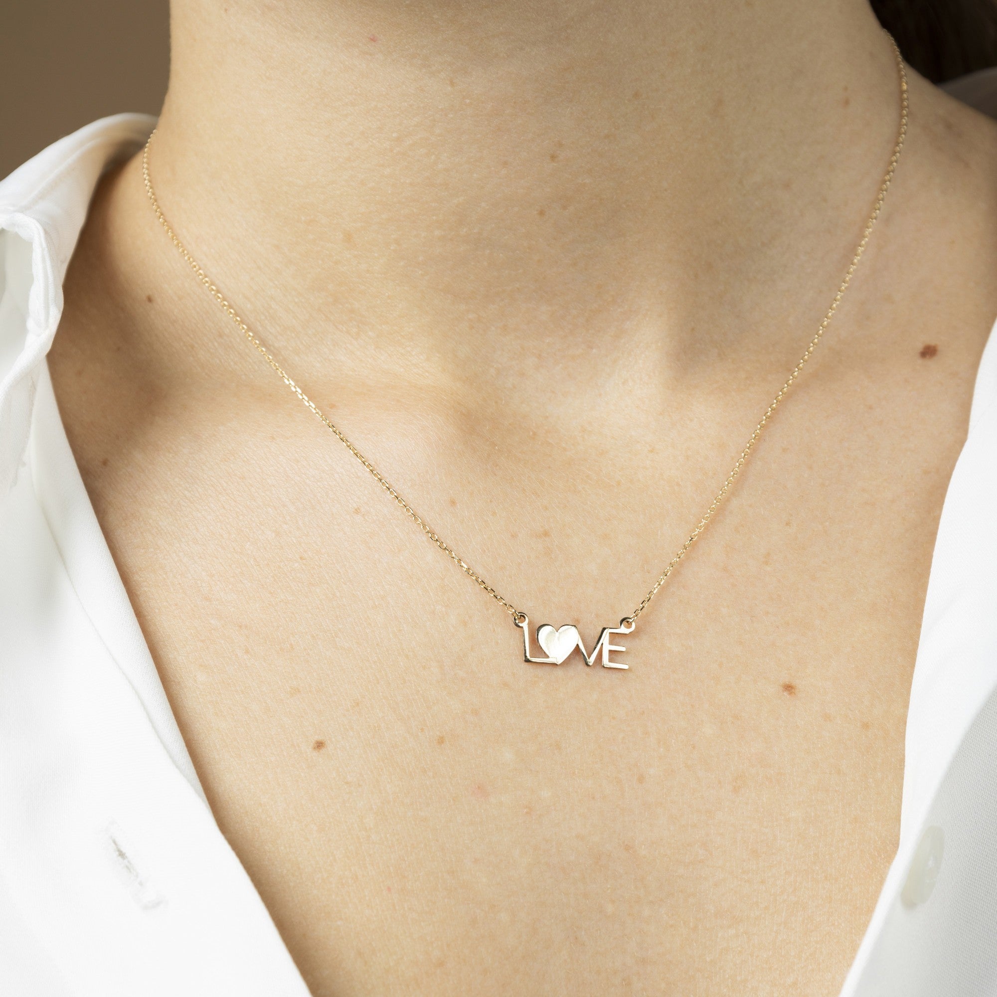 Collar Liviano de Oro Amarillo 14K Love