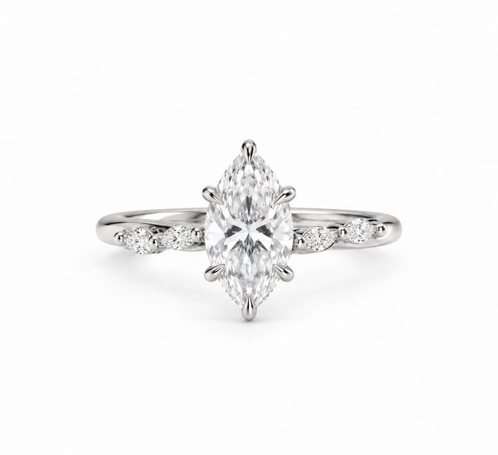 Anillo de Compromiso Solitario Liana con Diamantes Marquise