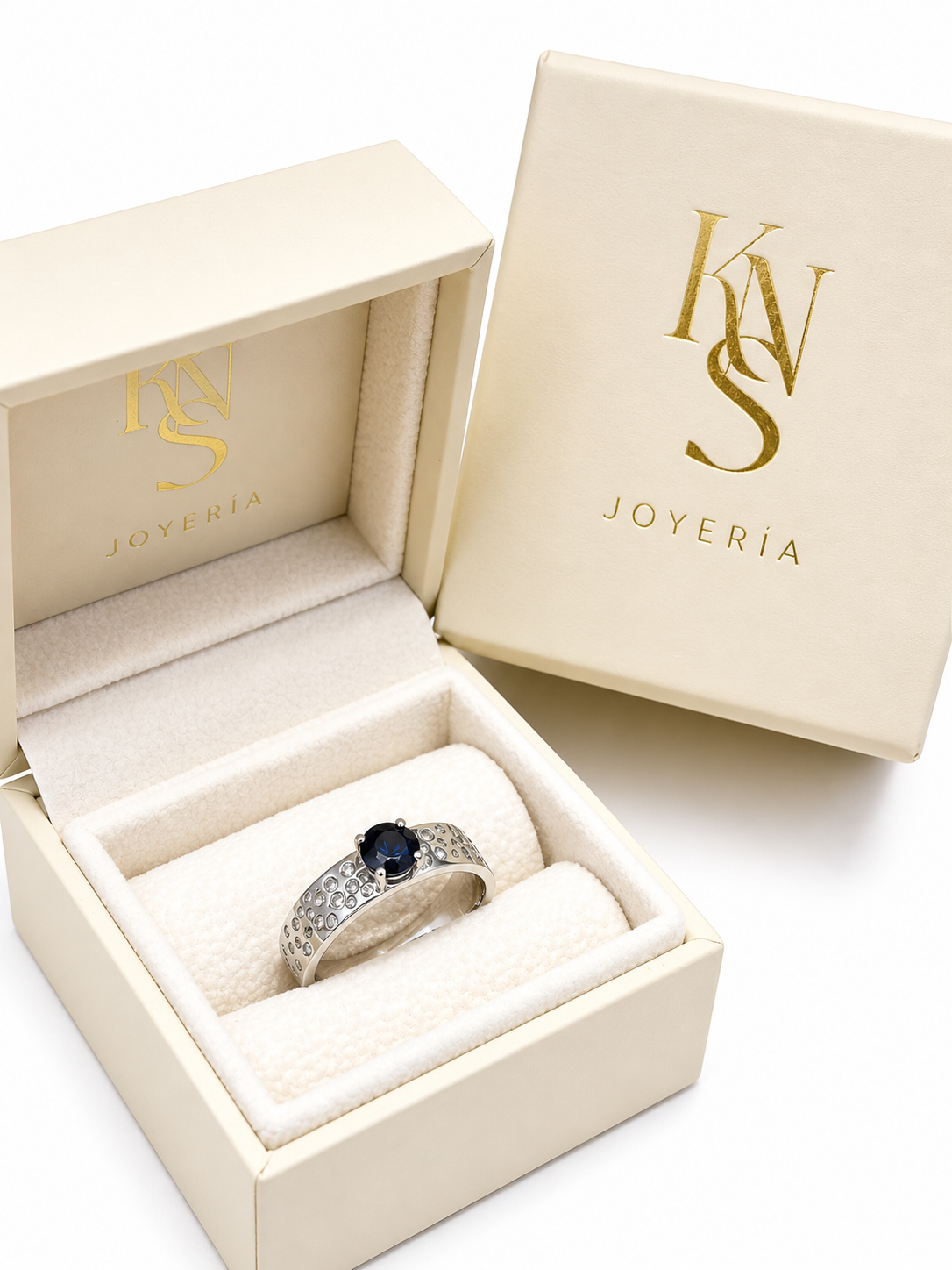 Anillo de Zafiro Azul y Diamantes en Platino | Diseño Cascada Moderno
