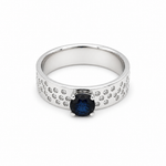 Anillo de Zafiro Azul y Diamantes en Platino | Diseño Cascada Moderno