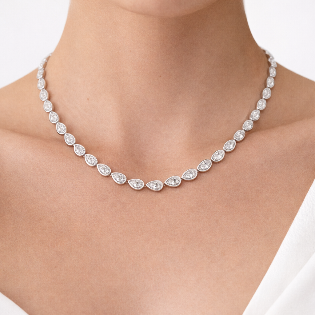 Collar Tennis de Moissanita Corte Pera 15 CT en Plata 925 – Engaste Bezel