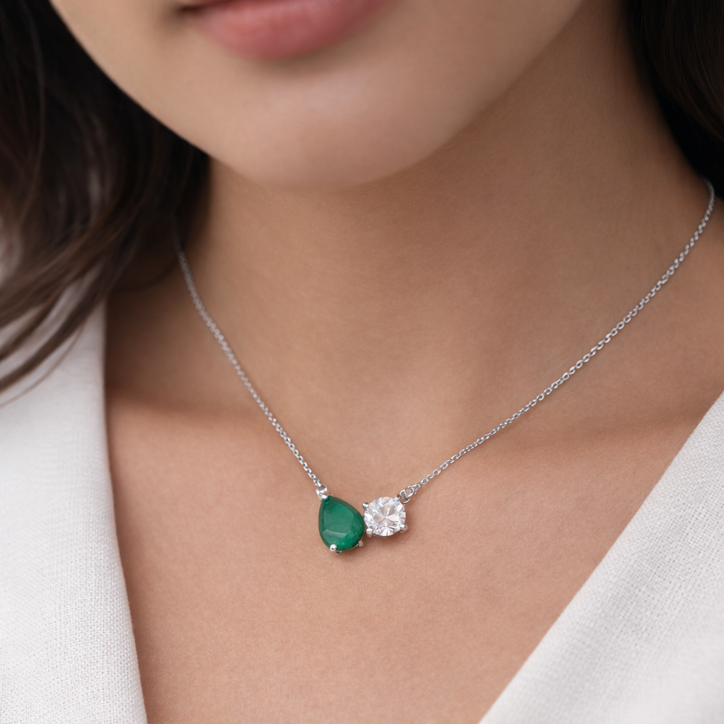 Collar Dos Piedras Esmeralda Lab y Moissanita en Plata