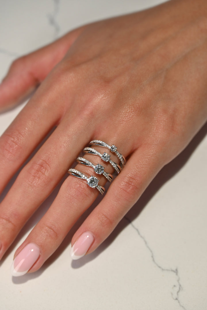 Anillo de Compromiso Solitario Pave Infinito