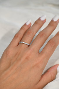 Anillo de Compromiso Diamantes Medio Cintillo Lucia