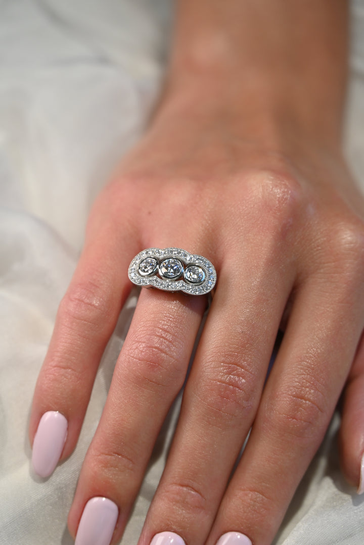 Anillo de Diamantes Tres Piedras Valeria