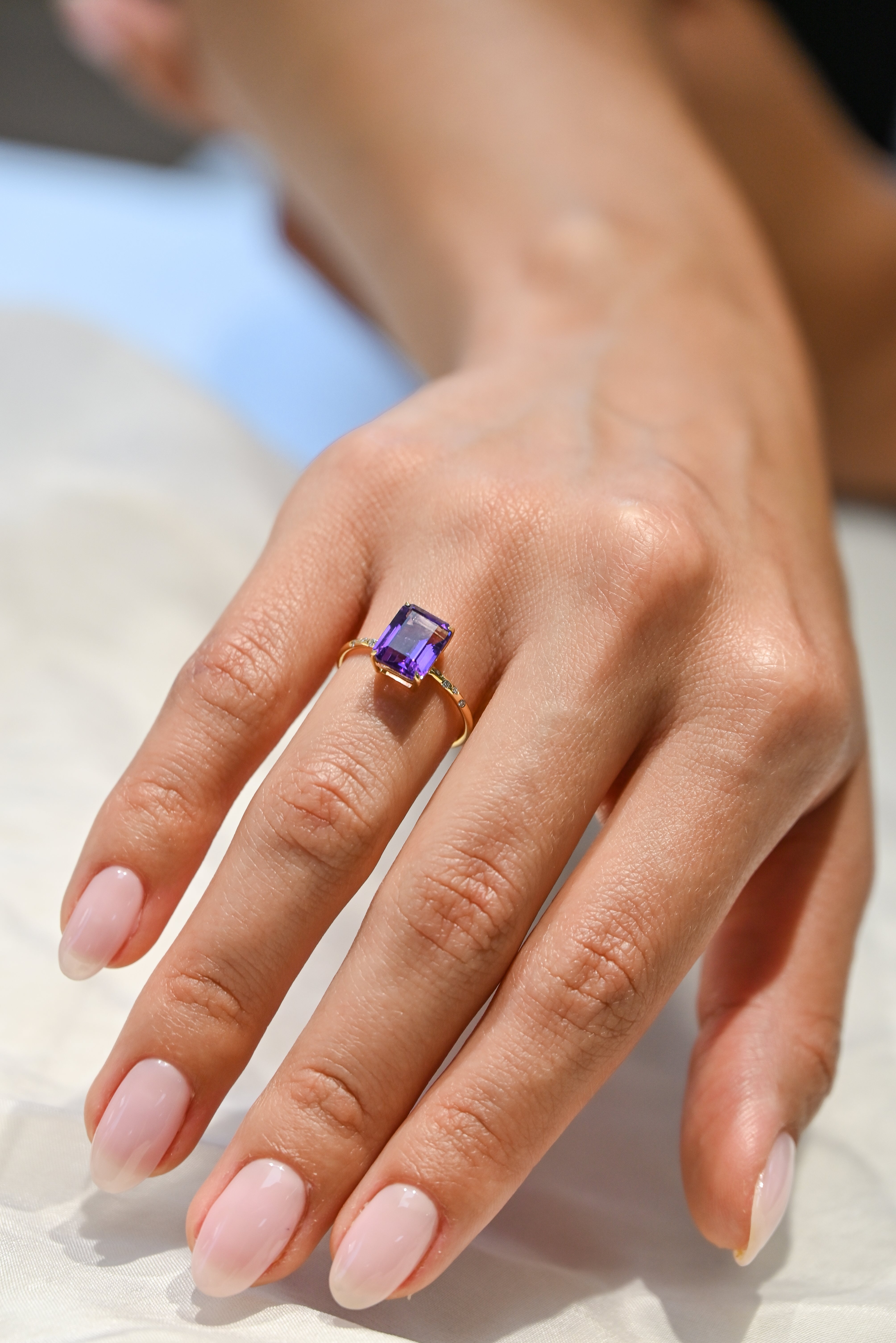Anillo Amatista Estrellado