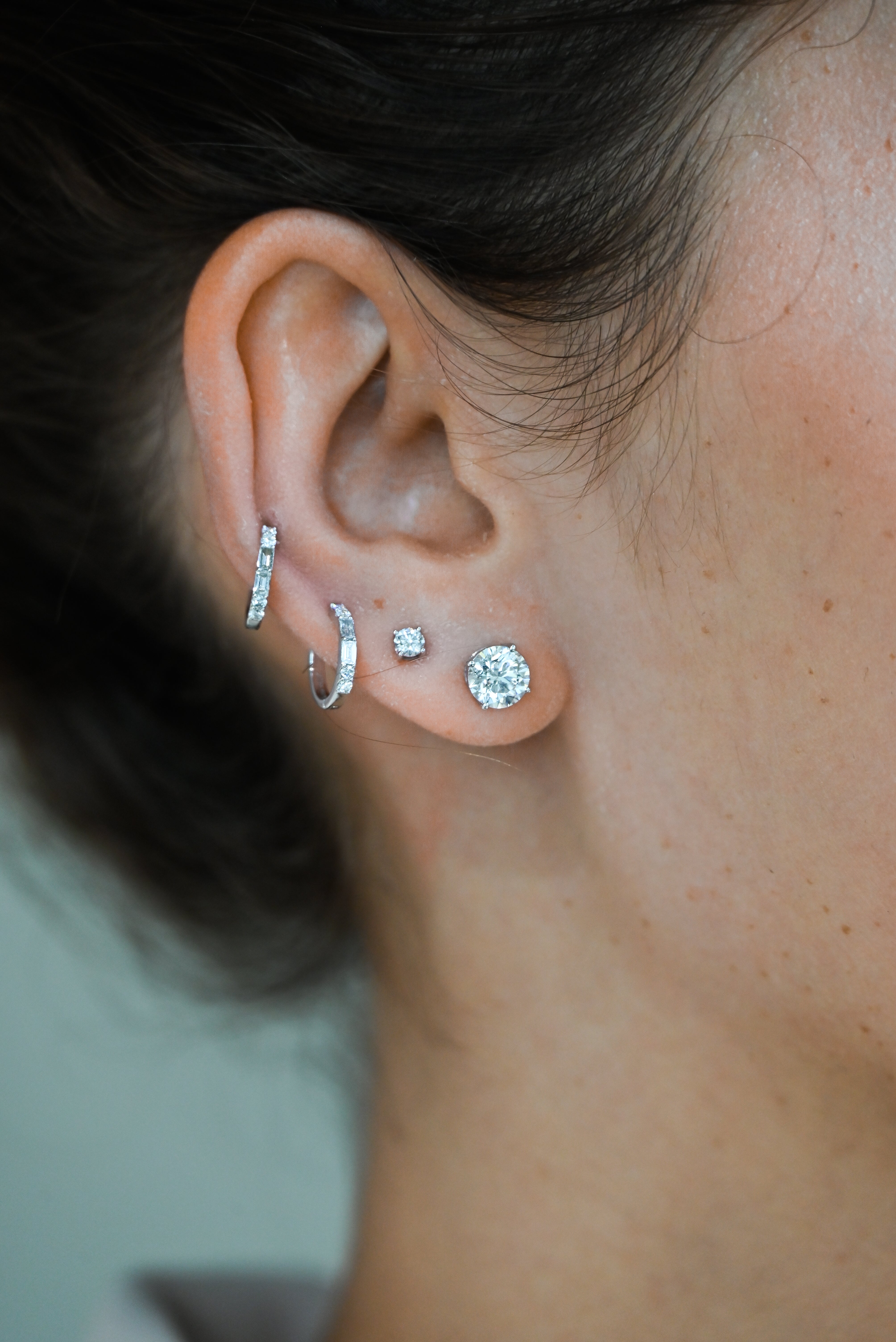 Aros Moissanite Cuatro Grifas