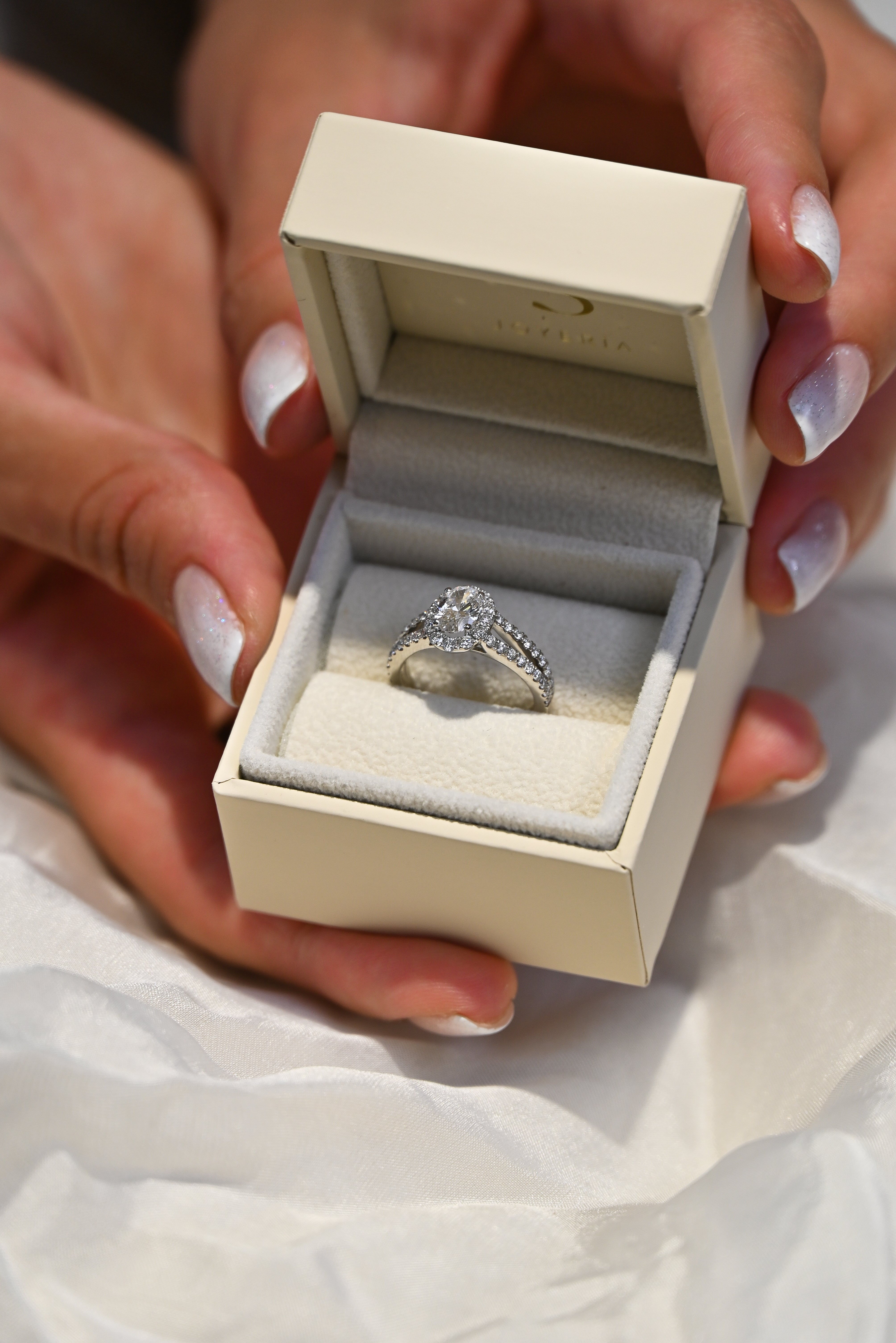 Anillo de Compromiso Halo Clásico Diamante Doble Banda