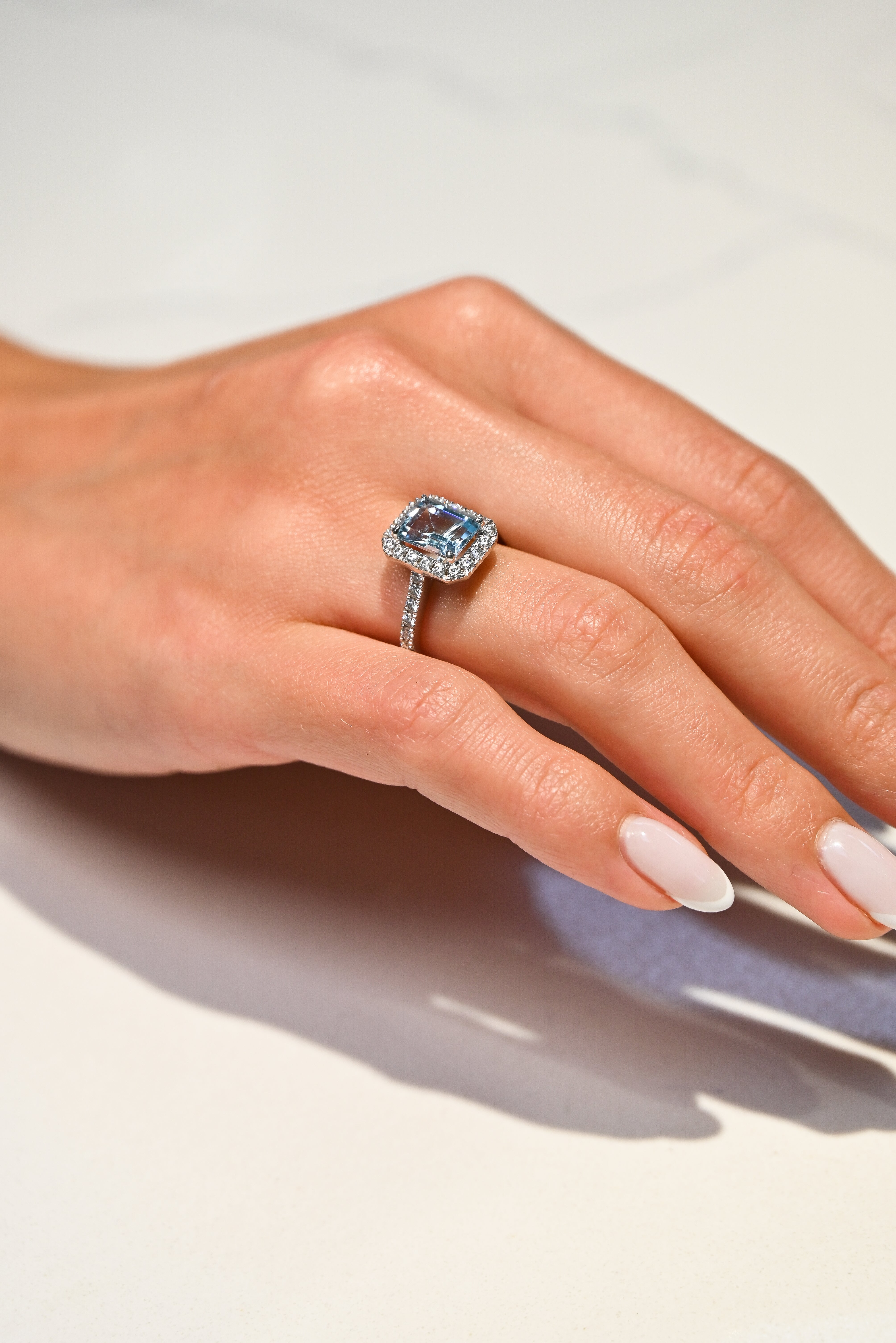 Anillo de Compromiso aguamarina luxe 8x6 MM