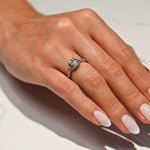Anillo de Compromiso Laboratorio Magnolia en Diamantes