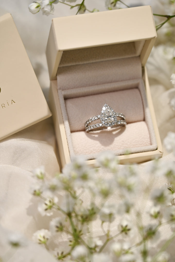 Anillo de Compromiso Halo Pera Doble Banda