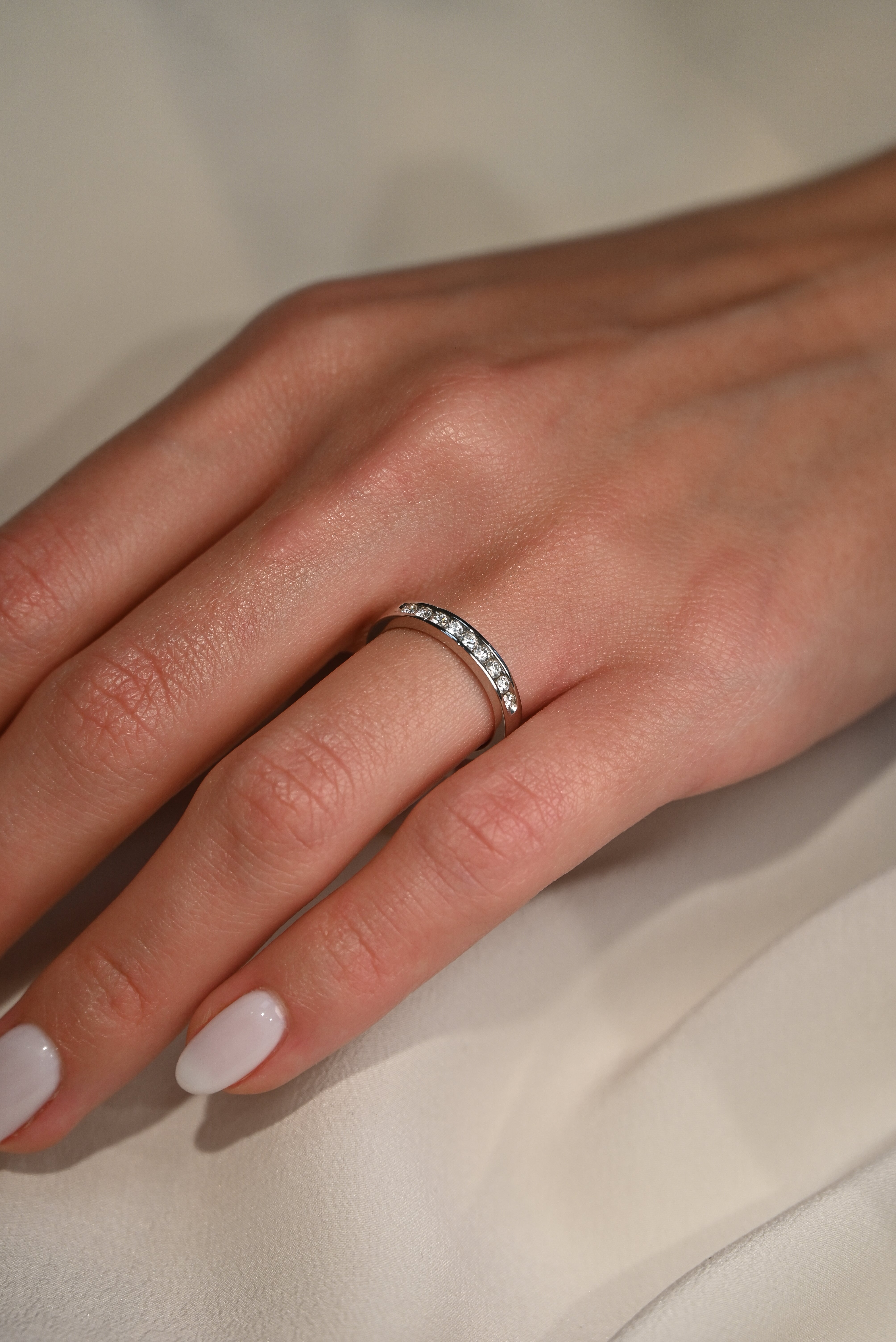 Anillo de Compromiso Medio Cintillo Alessia