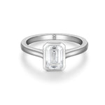 Anillo de Compromiso Solitario Bisel Esmeralda