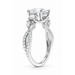 Anillo de Compromiso Laurel con Diamantes Redondos y Marquise