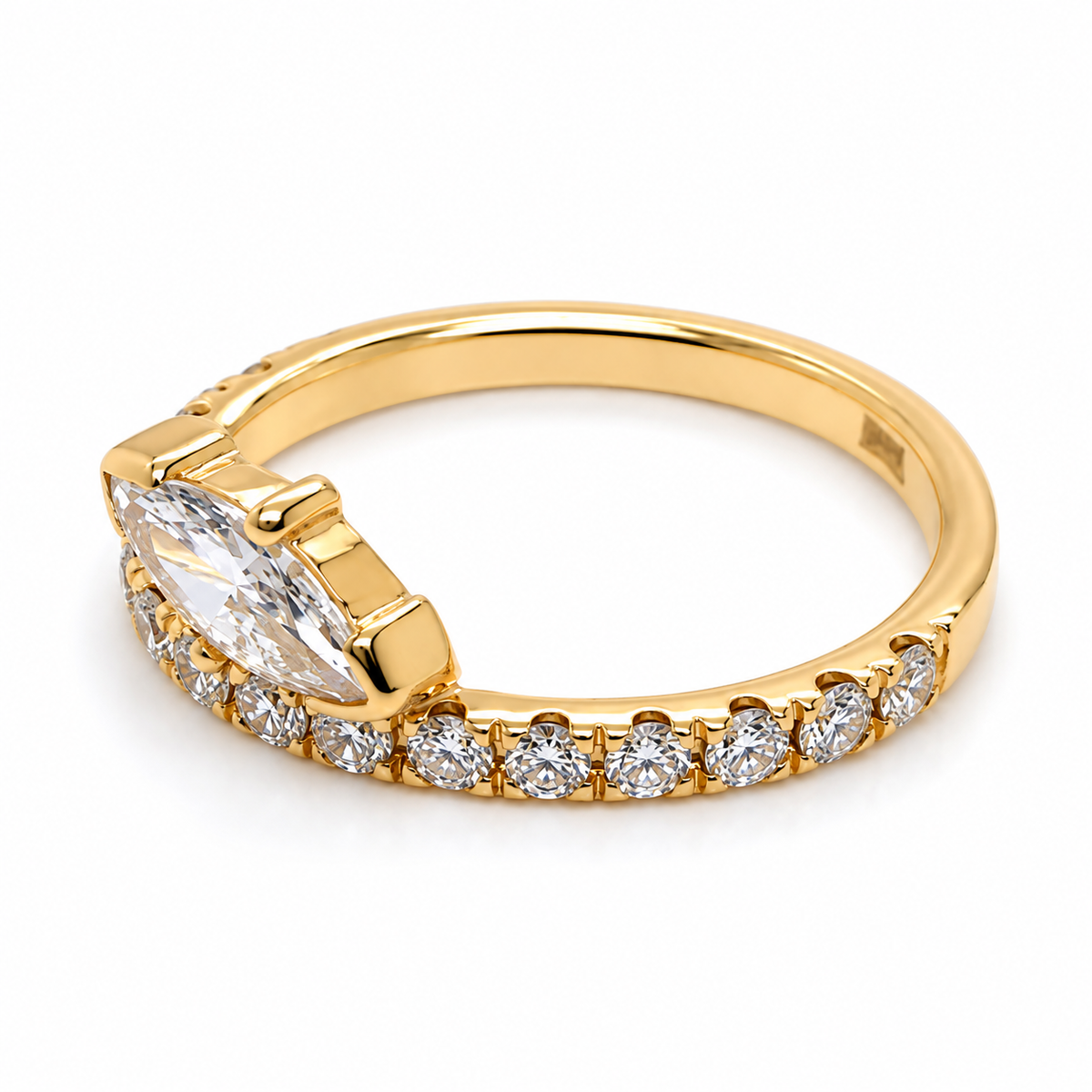 Anillo Medio Cintillo Asimétrico con Diamante Marquise de Laboratorio 0.50 ct