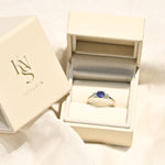 Anillo de Compromiso Tres Piedras Diamante y Zafiro